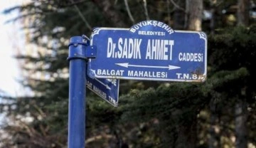 Türk Dışişlerine gönderilen her postada 'Dr. Sadık Ahmet' ismi yazılı