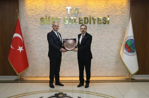 Türk-İş İşçi Sendikası Siirt İl Başkanı Nazlıer'den Vali'ye Ziyaret