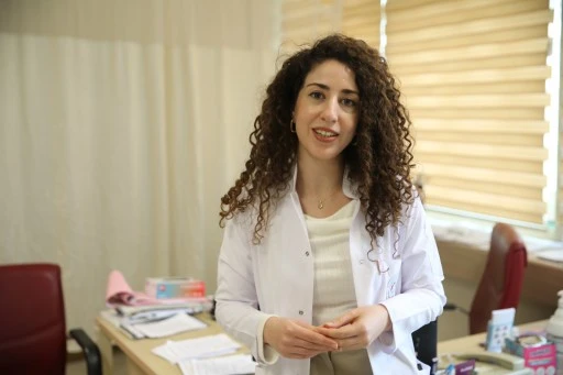 Uzm. Dr. Ecem Kaya'nın Hastane Odasında Kurduğu Hayal, Doktorluk Koltuğunda Gerçek Oldu