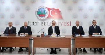 Vali Belediye Başkan Vekili Dr. Kemal Kızılkaya, Belediye Birim Müdürleri İle Haftalık Toplantısını Gerçekleştirdi