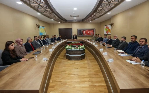 Vali Kızılkaya Başkanlığında Bağımlılıkla M&uuml;cadele Toplantısı Yapıldı