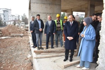 Vali Kızılkaya, Kent Merkezinde Yapımı Devam Eden Eğitim Yatırımlarını İnceledi