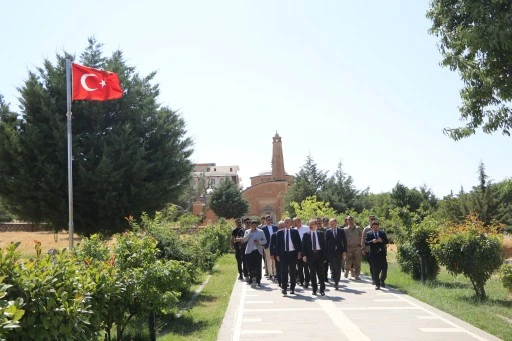 Valiler Heyeti Siirt’te Kültürel Ziyaretlerde Bulundu