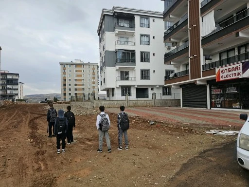 Veyselkarani Mahallesi'nde &ccedil;amur &ccedil;ilesi