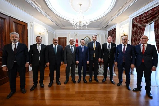 AK Parti Siirt Heyetinden Bakan G&uuml;rlek'e Ziyaret