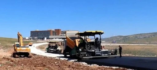 Yeni hastane &ouml;n&uuml;nde kavşak &ccedil;alışmaları başladı