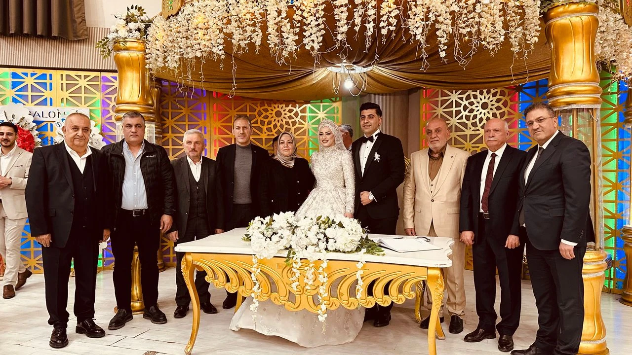 Yılmaz ve Ekdi Ailelerinin Mutlu G&uuml;n&uuml;