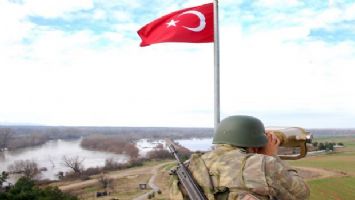 Yunanistan&#039;a kaçmaya çalışan 5 şahıs yakalandı